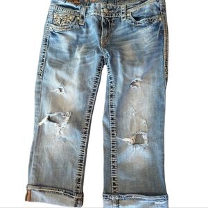 Rock Revival from Buckle "Bella" Capri distressed denim capris. W32